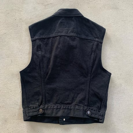 Levi's後染め黒デニムベスト
