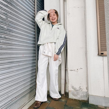 adidasハーフジップスウェット