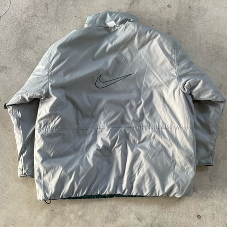 NIKE リバーシブルダウン