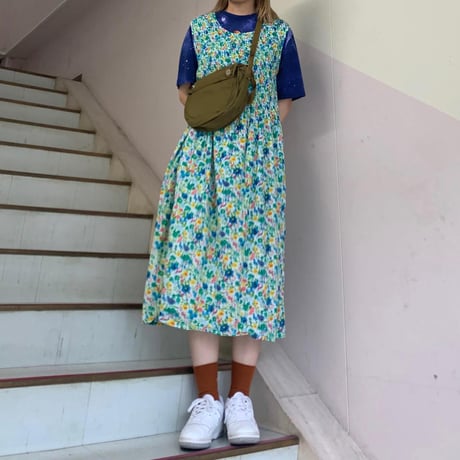 小花柄シャーリングワンピ