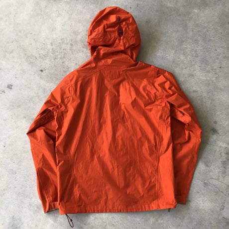 PATAGONIA 〝トレントシェルジャケット〟