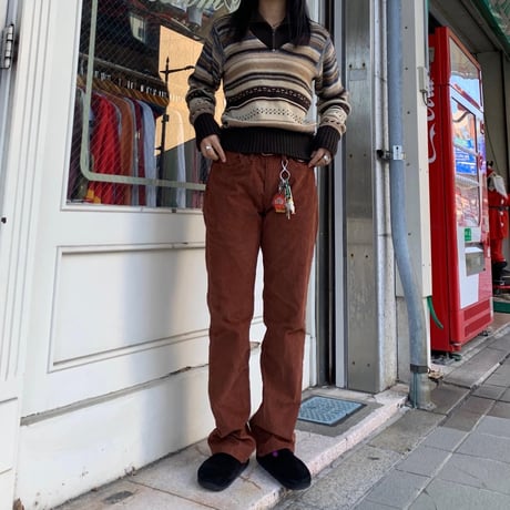 ハイネックハーフジップニット