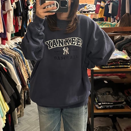 ニューヨークヤンキース 刺繍スウェット