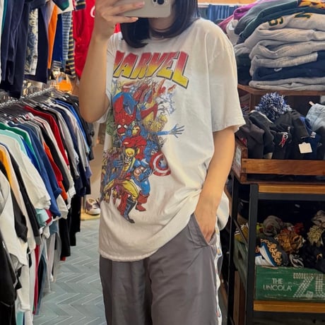 MARVEL キャラ集合Tシャツ
