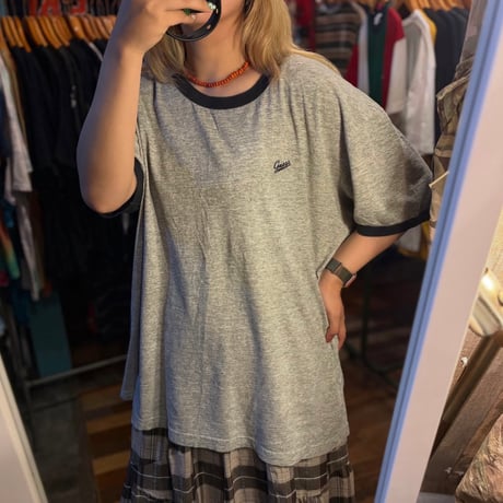 GUESS リンガーTシャツ