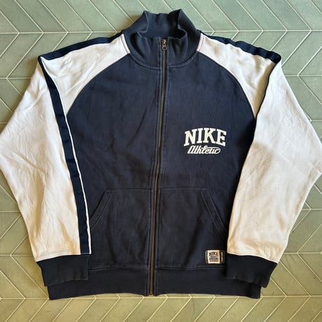 NIKE フルジップスウェット