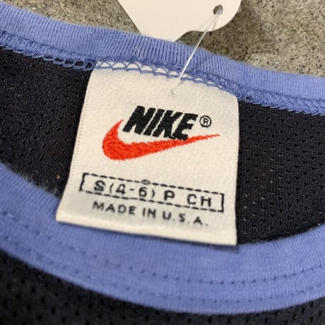 USA製NIKE ショート丈メッシュTシャツ