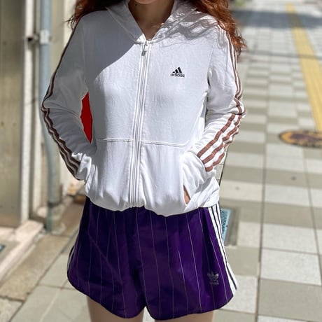 adidas サイドラインジップフーディー