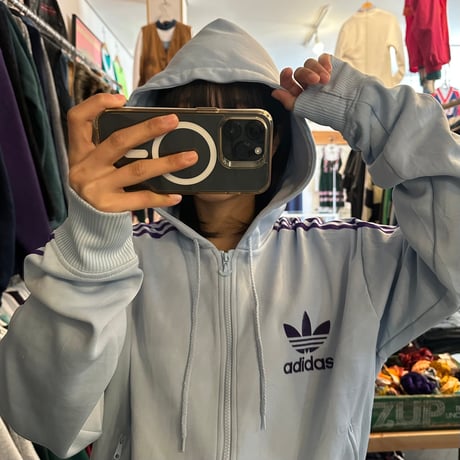 adidas フード付きトラックジャケット