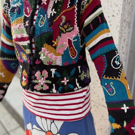 カラフル総柄刺繍ニットカーディガン