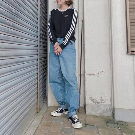 adidasラインロンT