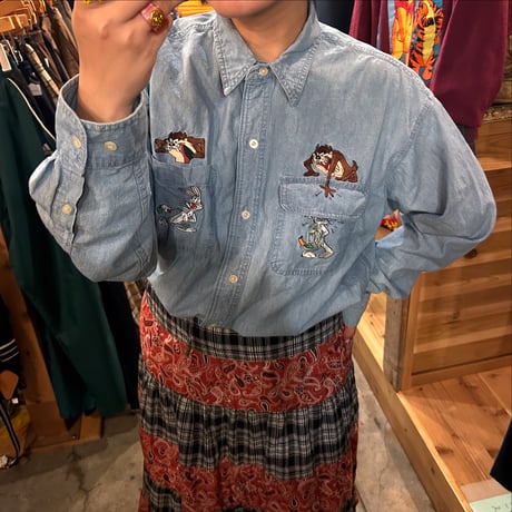 Warner Bros刺繍デニムシャツ