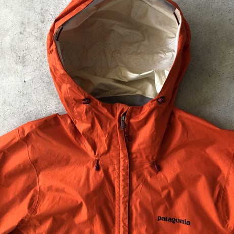 PATAGONIA 〝トレントシェルジャケット〟