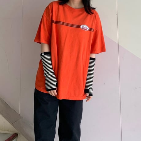 adidasスリーストライプスTシャツ