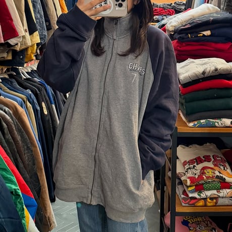 CHAPS ラグランジップスウェット