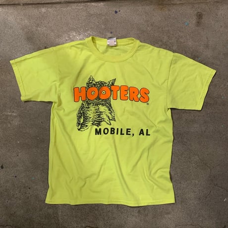 HOOTERS　Tシャツ