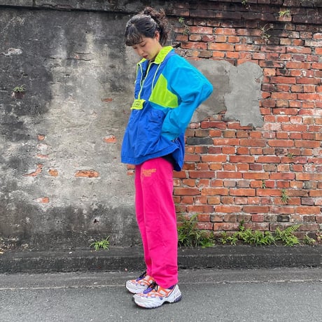 asicsナイロンハーフジッププルオーバー