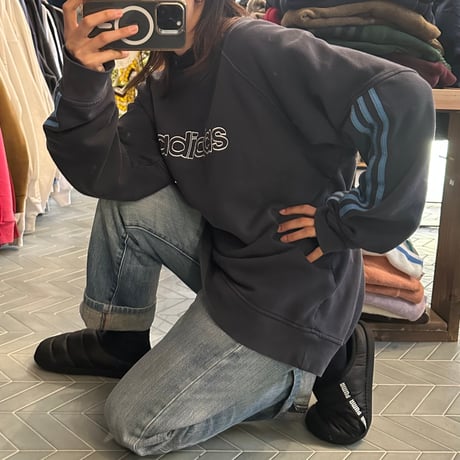 adidas ラグランロゴスウェット