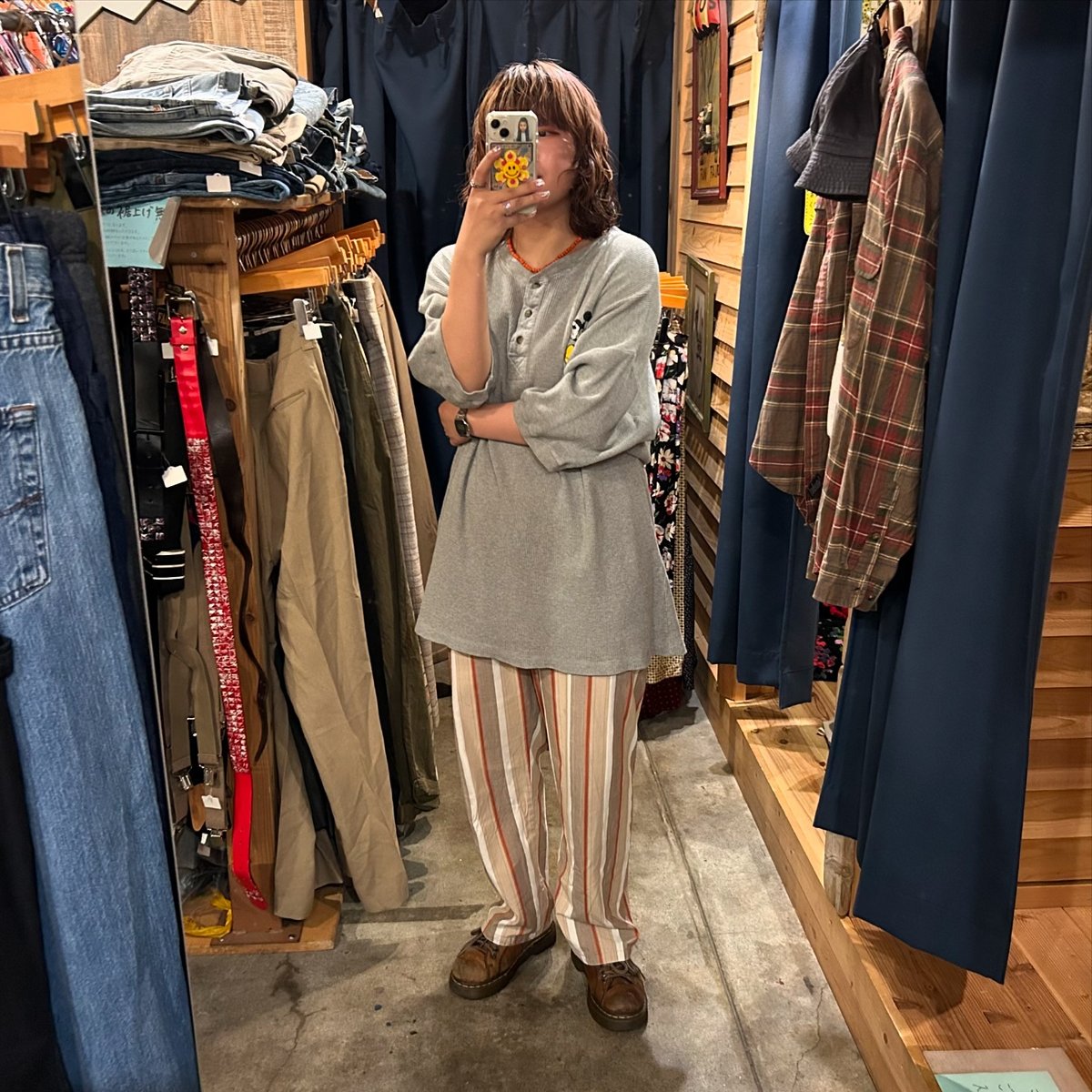 激レア!ディズニー ヘンリーネックTシャツ ワッフル生地 サーマル　刺繍 USA ヘンリーネック サーマル ミッキー刺繍 Tシャツ | CUSTOM FEVER