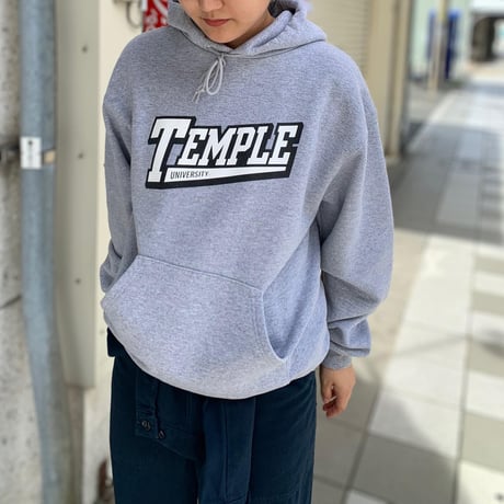 TEMPLEカレッジパーカー