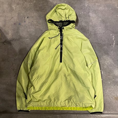 NIKIハーフジップナイロンプルオーバー