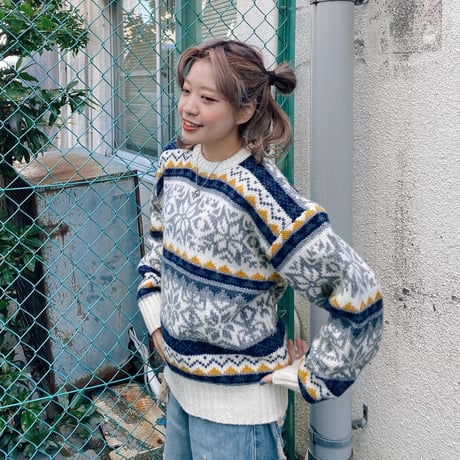 雪柄ニット