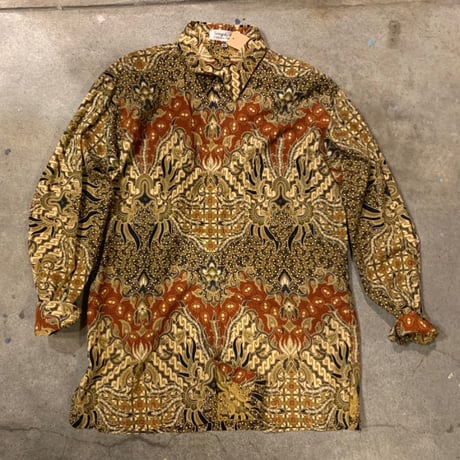 ロングスリーブ柄シャツ