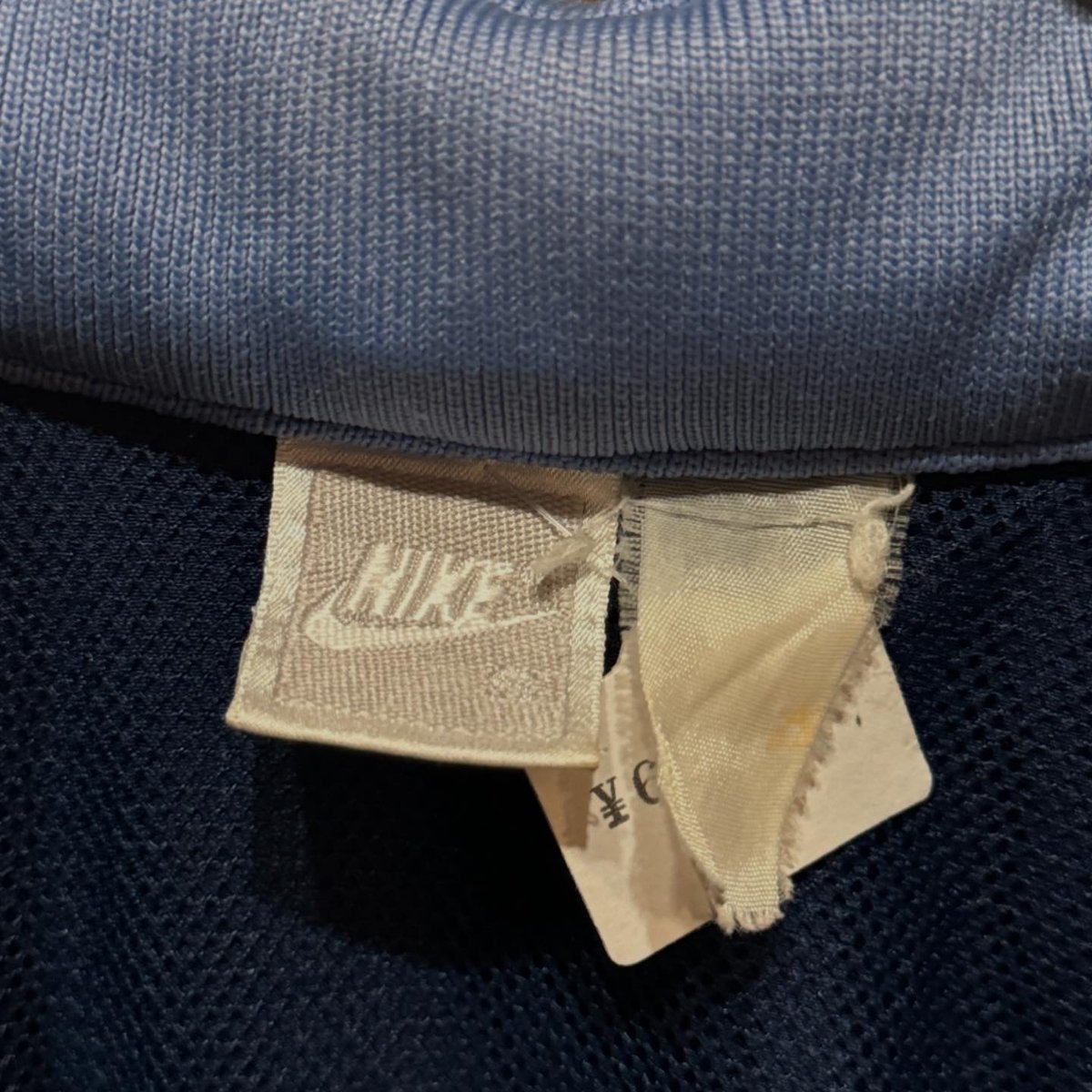 Nike フード付きナイロンジャケット S fit=scale-down,w=1200