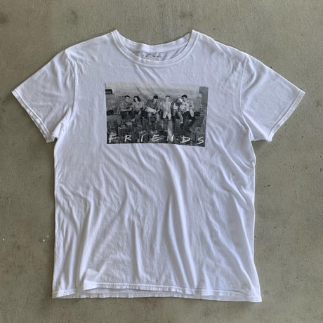 FRIENDSプリントTシャツ