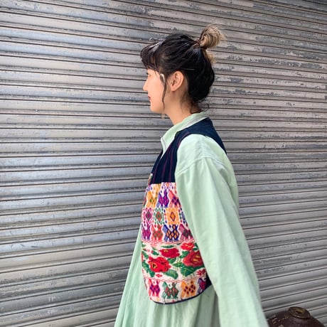 ハンドメイド刺繍ベスト