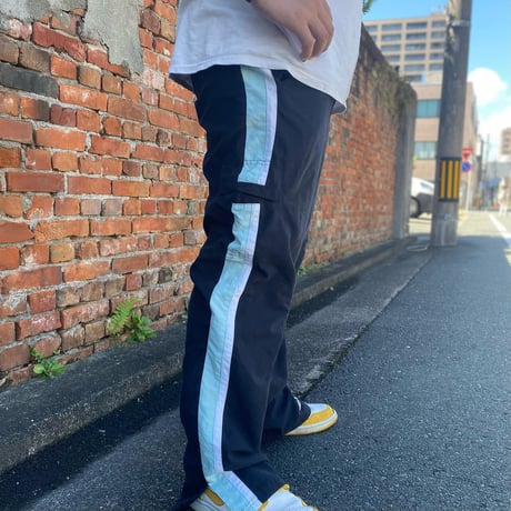 Reebok ナイロンパンツ