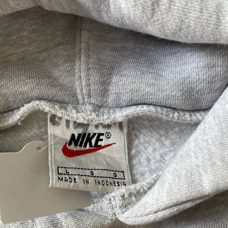 リブラインNIKEパーカー