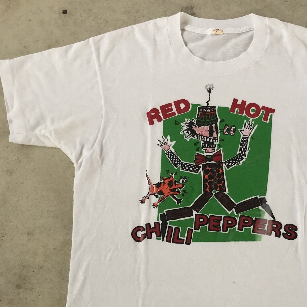 ⭐︎スーパーマグマート RED HOT CHILI PEPPERS バンドtシャツ ⭐︎スーパーマグマート RED HOT CHILI PEPPERS バンドtシャツ
