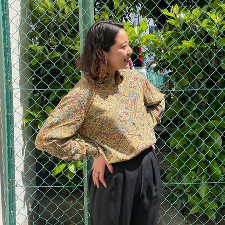 ペイズリー柄シャツ