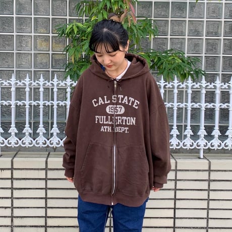 championフルジップ肉厚パーカー
