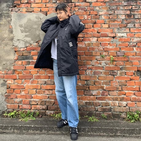adidasナイロンジャケット