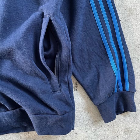adidas ハーフジップパーカー
