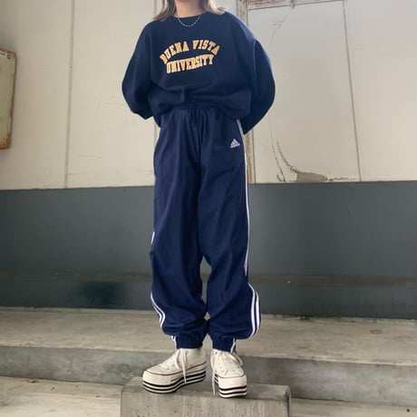adidasナイロンパンツ
