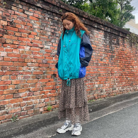new balance ナイロンジャケット