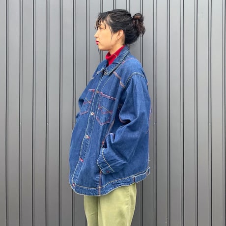ステッチデザインデニムジャケット