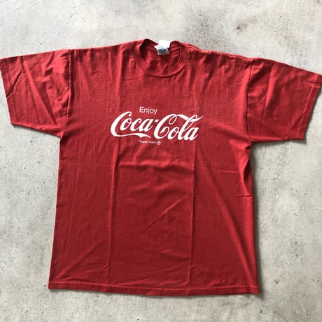 Coca Cola プリントTシャツ