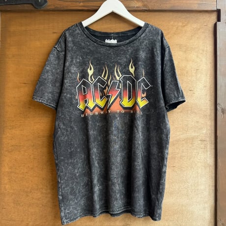 AC/DC ファイヤーロゴツアーTシャツ