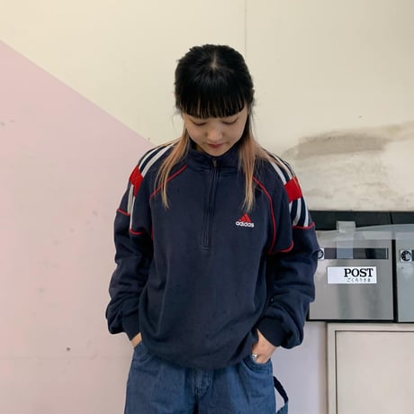 adidasラグランハーフジッププルオーバー