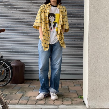 イエローチェックシャツ