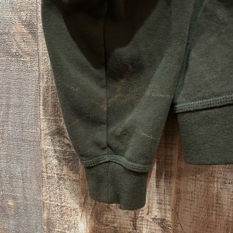 Carhartt ハーフジップスウェット