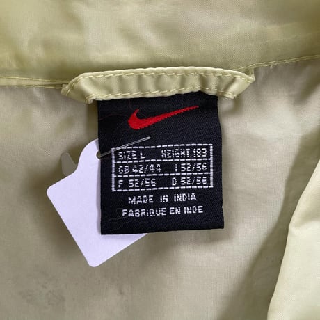 NIKEナイロンライトジャケット