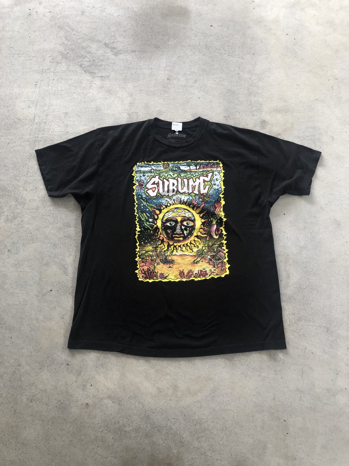 Sublime サブライム　サンデザイン 公式Tシャツ　©2020　XXL SUBLIME Yellow Sun Green, Tシャツ - バンドTシャツ専門店T