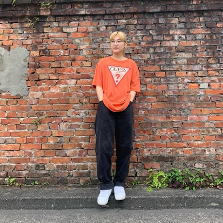 GUESSロゴTシャツ