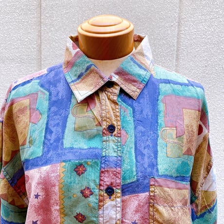 シルク柄シャツ
