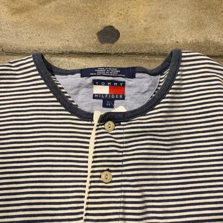 TOMMY HILFIGERヘンリーネックボーダーTシャツ